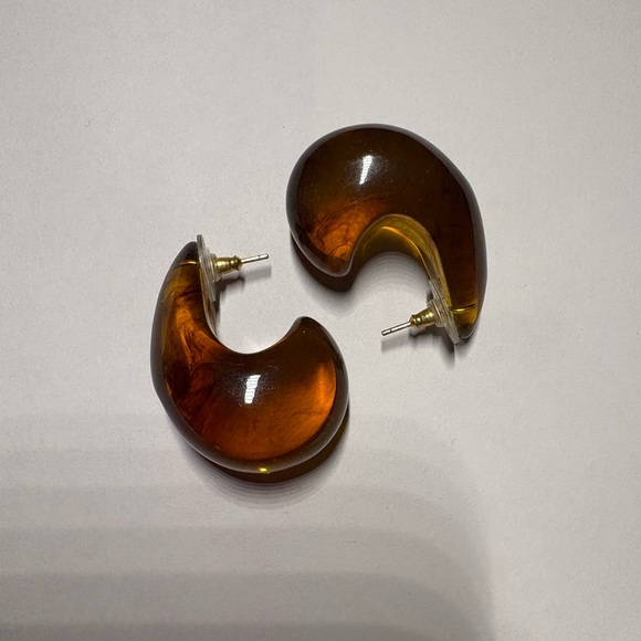 Lizzie Fortunato Jewelry - Lizzie Fortunato Amber Brown Crescent Hoop Earrings